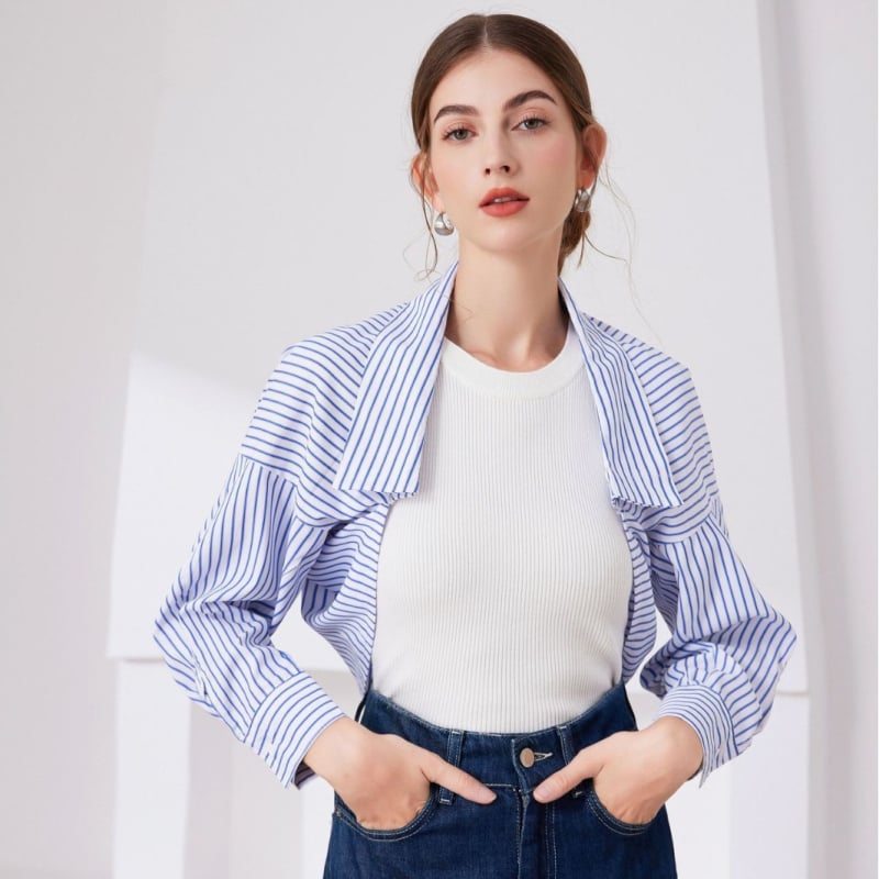 Marškinio stiliaus kardiganas su dryžiniu šaleli (Šifonas; Raštas: Dryžiai; Dekoracija; Apdorojimas ir pritaikymas: Galima)