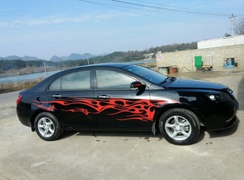 Auto virsbūras uzlīme ar ugunīga elementa totemu dizainu, PVC materiāls, spēcīga adhēzija, pielāgojama garums