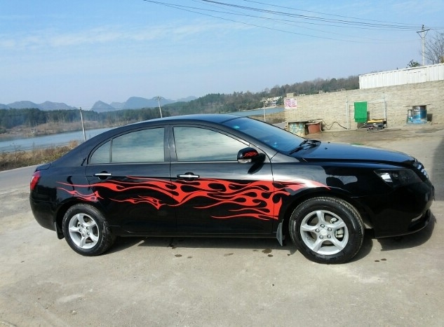 Auto virsbūras uzlīme ar ugunīga elementa totemu dizainu, PVC materiāls, spēcīga adhēzija, pielāgojama garums