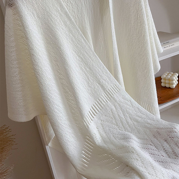 Πλεγμένη εσάρπα-μαντό με διακοσμητικά κρόσια, ύφασμα αντί κασμίρ (βαμβάκι-πολυεστέρας ανάμειξη), χειμερινή ζεστασιά, μινιμαλιστικό στυλ