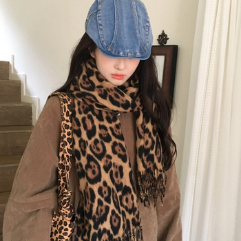 Saufuo Αναδιπλούμενο φουλάρι λεοπάρ με κρόσσια, πολυεστέρας Jacquard, ζεστός για τον χειμώνα