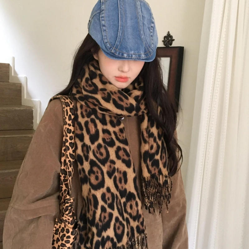 Saufuo Αναδιπλούμενο φουλάρι λεοπάρ με κρόσσια, πολυεστέρας Jacquard, ζεστός για τον χειμώνα