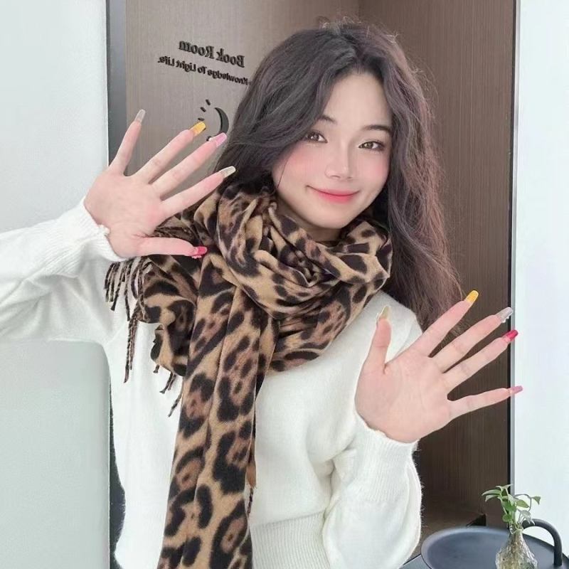 Saufuo Αναδιπλούμενο φουλάρι λεοπάρ με κρόσσια, πολυεστέρας Jacquard, ζεστός για τον χειμώνα