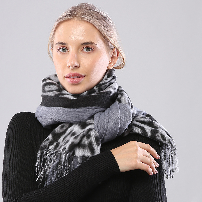 Saufuo Αναδιπλούμενο φουλάρι λεοπάρ με κρόσσια, πολυεστέρας Jacquard, ζεστός για τον χειμώνα