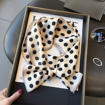 Mulberīras zīda šalle, Hepburn stils, punktēts raksts, satīna apdare