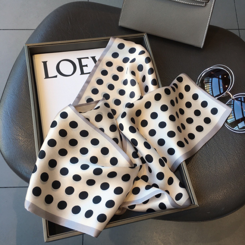 Mulberīras zīda šalle, Hepburn stils, punktēts raksts, satīna apdare