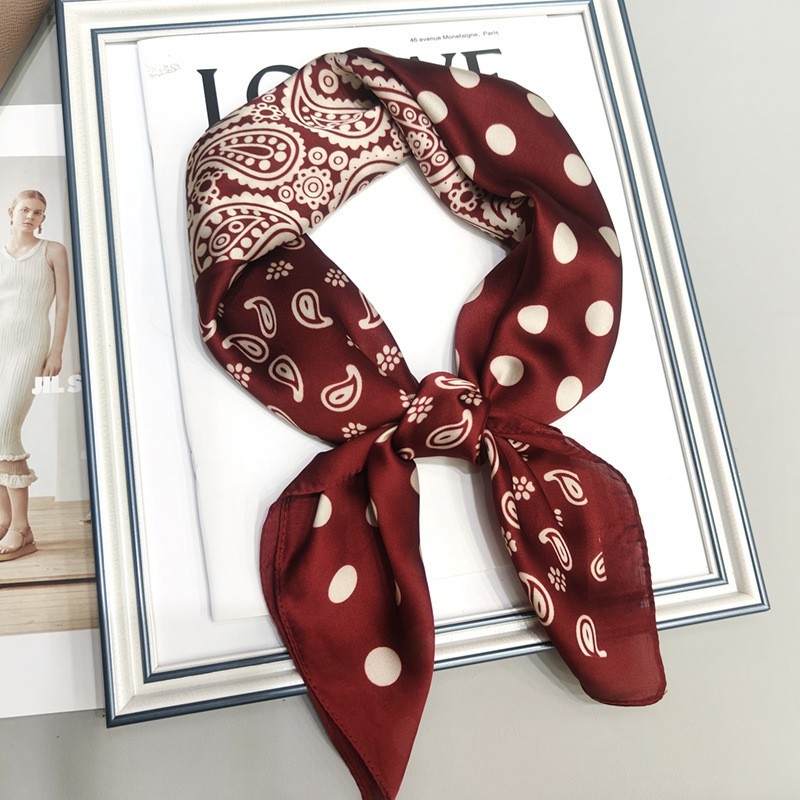Slavenību iedvesots Paisley kvadrāts šalle ar leoparda rakstu un matu saišu aksesuāru (Poliesteris • crepe audums • vasara • pavasaris 2025)