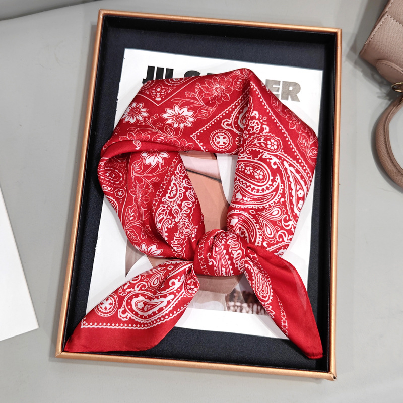 Slavenību iedvesots Paisley kvadrāts šalle ar leoparda rakstu un matu saišu aksesuāru (Poliesteris • crepe audums • vasara • pavasaris 2025)