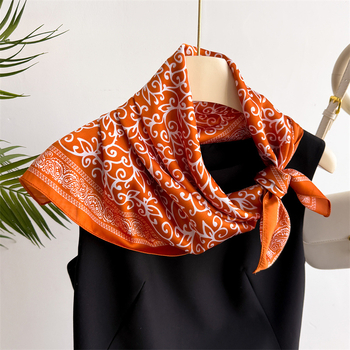 Τετράγωνο φουλάρι από πολυεστέρα με φλοράλ εκτύπωση, ύφανση warp, κομψό για το καλοκαίρι