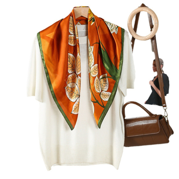 Τετράγωνος φουλάρι σατέν πολυεστέρα με φλοράλ εκτύπωση, κομψό και απλό στυλ (σατέν; πολυεστέρας; τετράγωνος σχεδιασμός; καλοκαίρι 2024)