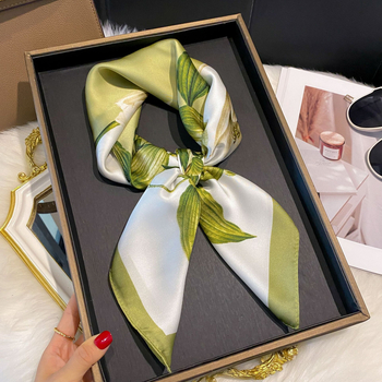 Kvadrātveida šalle no mākslīgā zīda – poliesters, austuv Warp knitting audums, ātri žūst, putekļu aizsardzība, pavasaris–rudens