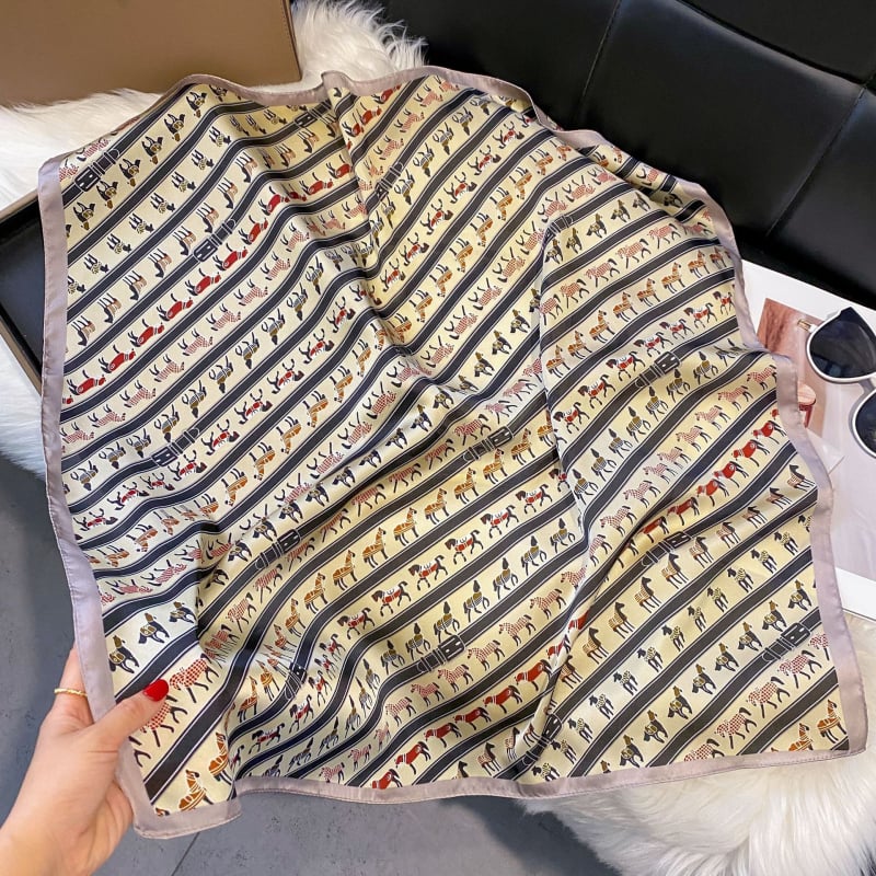 Τετράγωνο φουλάρι από συνθετικό μετάξι – πολυεστέρας, ύφανση warp knitting, γρήγορο στέγνωμα, προστασία από σκόνη, άνοιξη–φθινόπωρο