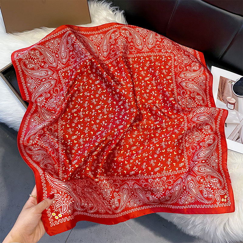 Kvadrātveida šalle no mākslīgā zīda – poliesters, austuv Warp knitting audums, ātri žūst, putekļu aizsardzība, pavasaris–rudens