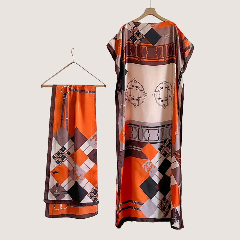 Sieviešu vasaras kleita ar saules aizsardzību no mākslīgā zīda, warp adīta audums, literāri retro stils, vasara 2025