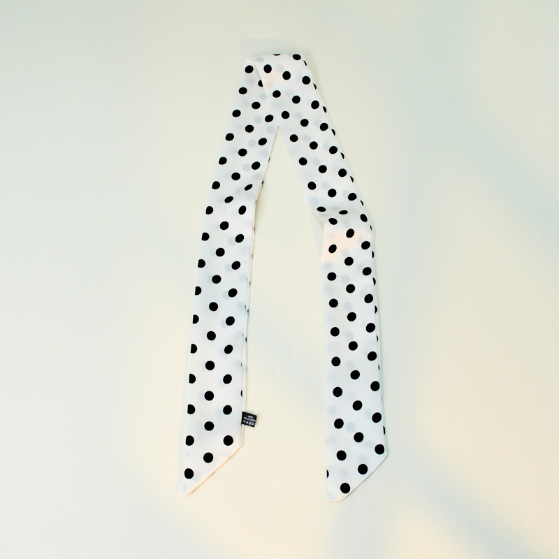 Φουλάρι πολυεστέρα με εκτύπωση πουά, IN στυλ, στενή σιλουέτα εμπνευσμένη από λεπτή γραβάτα, απλή ύφανση, περιεκτικότητα σε πολυεστέρα 81-95%