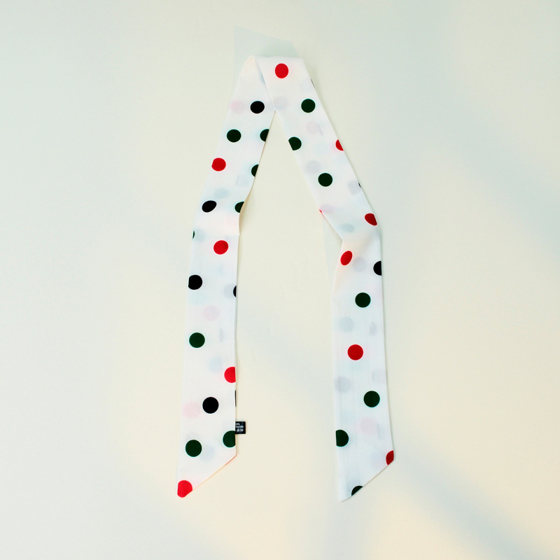 Φουλάρι πολυεστέρα με εκτύπωση πουά, IN στυλ, στενή σιλουέτα εμπνευσμένη από λεπτή γραβάτα, απλή ύφανση, περιεκτικότητα σε πολυεστέρα 81-95%