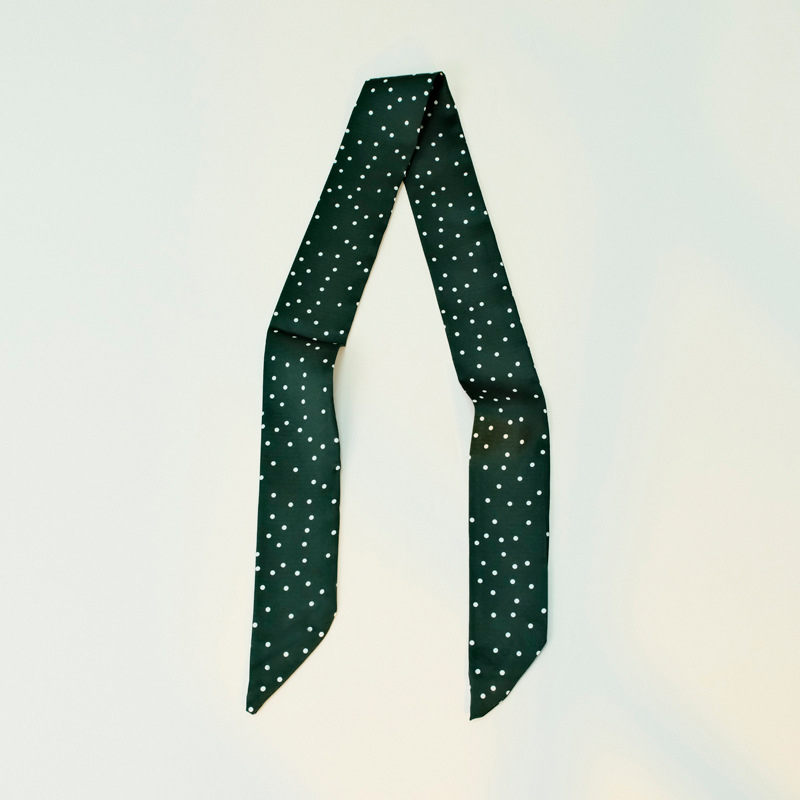 Φουλάρι πολυεστέρα με εκτύπωση πουά, IN στυλ, στενή σιλουέτα εμπνευσμένη από λεπτή γραβάτα, απλή ύφανση, περιεκτικότητα σε πολυεστέρα 81-95%