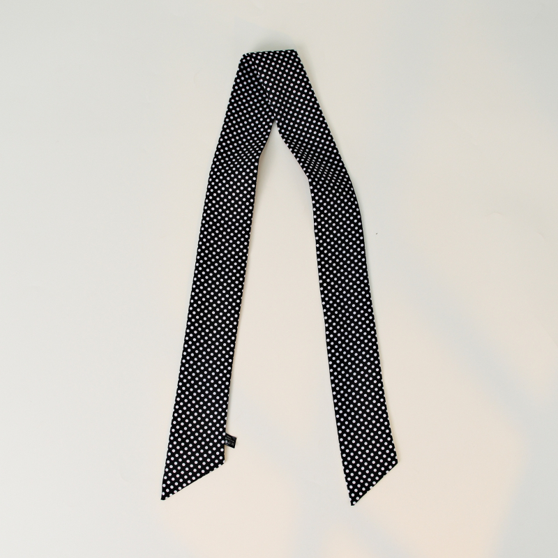 Φουλάρι πολυεστέρα με εκτύπωση πουά, IN στυλ, στενή σιλουέτα εμπνευσμένη από λεπτή γραβάτα, απλή ύφανση, περιεκτικότητα σε πολυεστέρα 81-95%