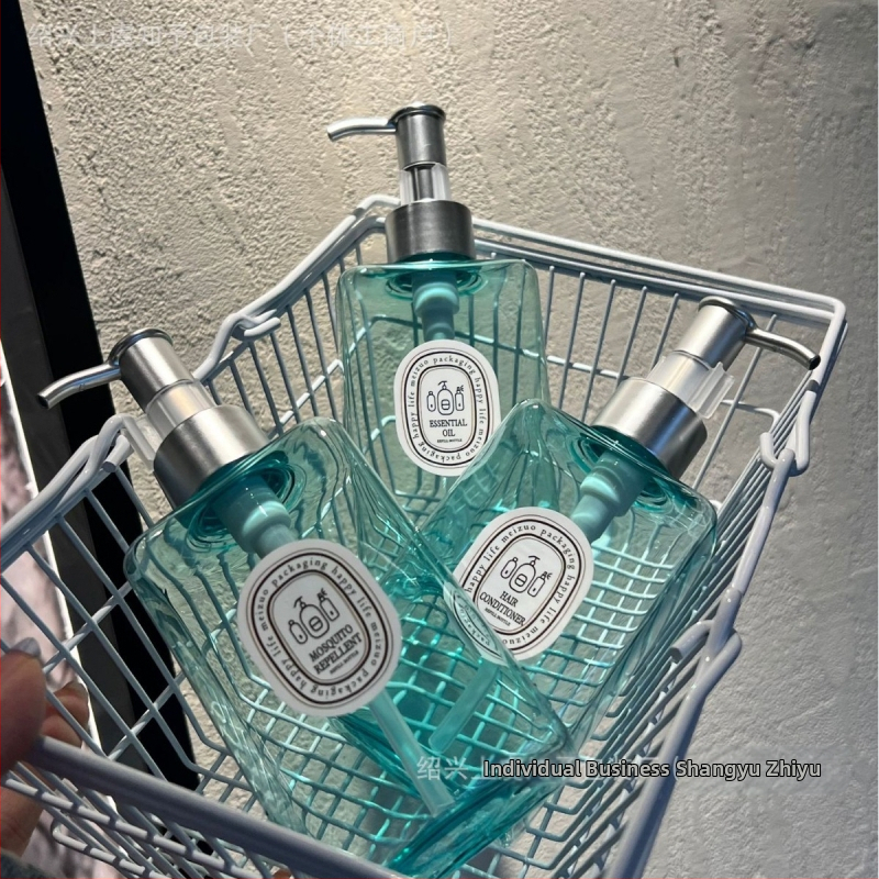 Лосионна бутилка за пътуване, квадратна плоска форма, матова сребърна помпа, PET материал, произход Шаосинг, Zhejiang