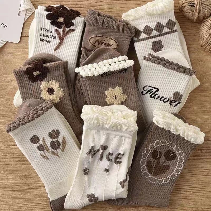 Moteriški pūkuoti kojinės su gėlėmis iki kelių, Mori stilius, nėrinių apdaila, vidutinio ilgio, rudens–žiema (Pakuotė:1; Medžiaga:1; Dydžiai:1; Kalėdos)