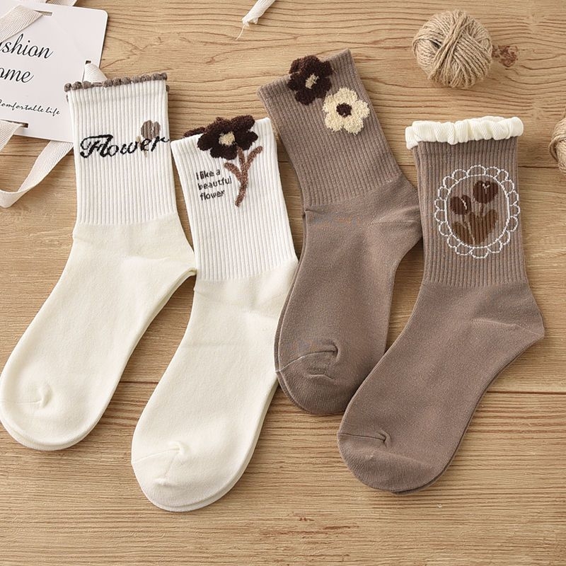 Moteriški pūkuoti kojinės su gėlėmis iki kelių, Mori stilius, nėrinių apdaila, vidutinio ilgio, rudens–žiema (Pakuotė:1; Medžiaga:1; Dydžiai:1; Kalėdos)