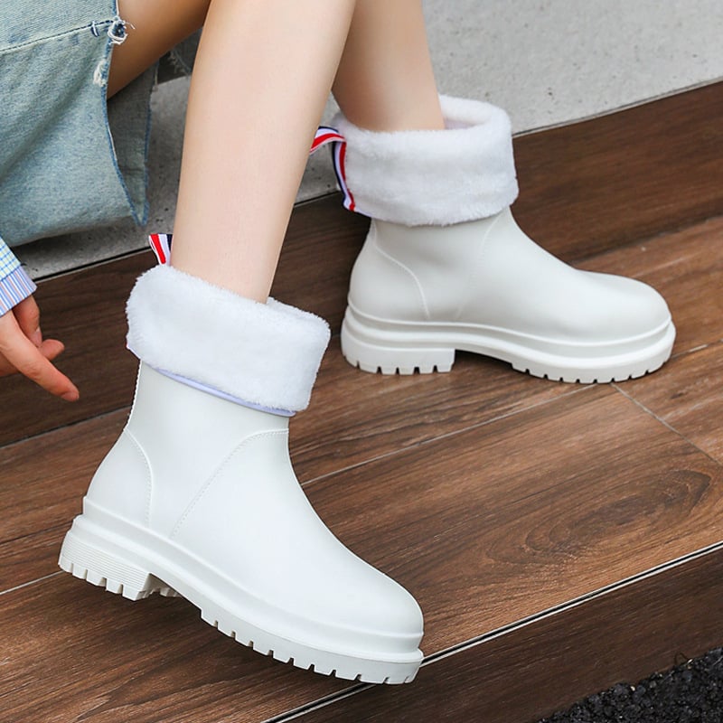 Sieviešu PVC lietus zābaki, bezšuvju konstrukcija, zems papēdis 1–3 cm, četrām sezonām