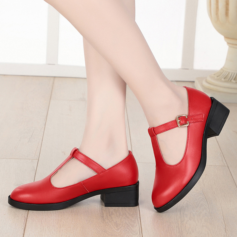 Γυναικείες γόβες με Τ-ζώνη – επάνω μέρος Microfiber, στρογγυλή μύτη, 3-5 cm μεσαίου ύψους τακούνι, καουτσούκ σόλα