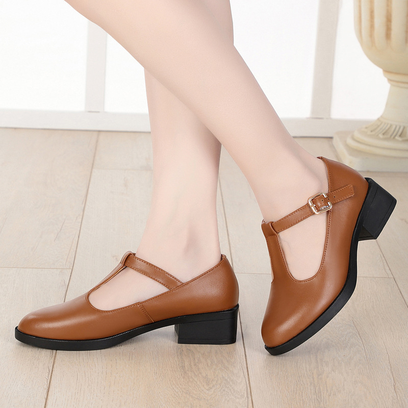 Γυναικείες γόβες με Τ-ζώνη – επάνω μέρος Microfiber, στρογγυλή μύτη, 3-5 cm μεσαίου ύψους τακούνι, καουτσούκ σόλα