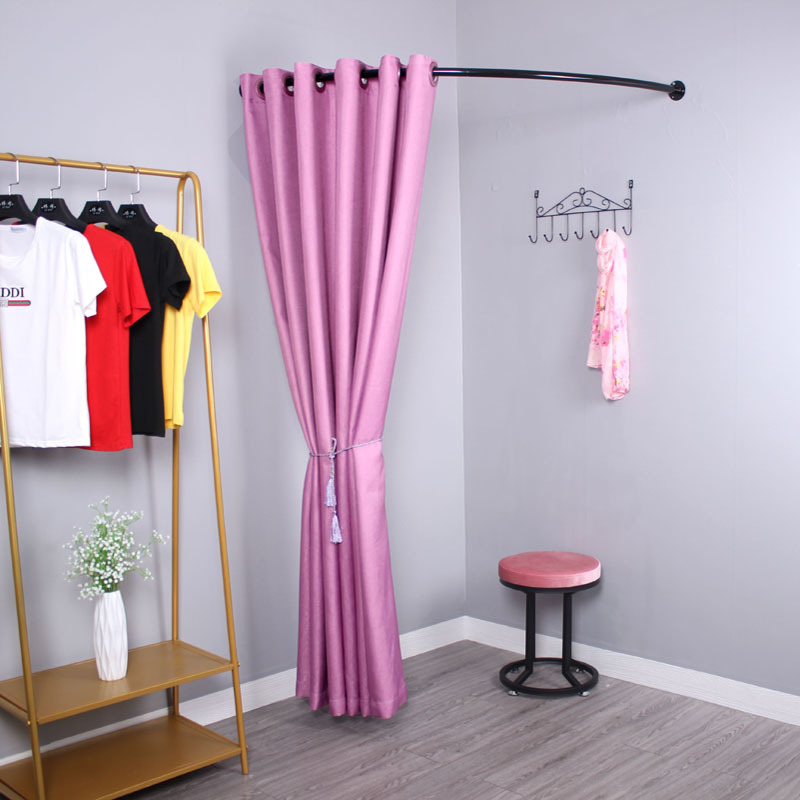 Curtină pentru cabina de probă într-un magazin de îmbrăcăminte | Material: Alt; Categorie: Altă; Aplicații: agățători pentru haine, rafturi pentru pantaloni, rafturi pentru cravate