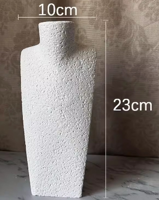 Προθήκη κοσμημάτων: γύψινο πορτρετό λαιμού, καλλιτεχνικό στυλ, καλοκαίρι 2024, προέλευση Χενάν