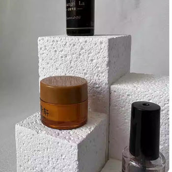 Προθήκη κοσμημάτων: γύψινο πορτρετό λαιμού, καλλιτεχνικό στυλ, καλοκαίρι 2024, προέλευση Χενάν