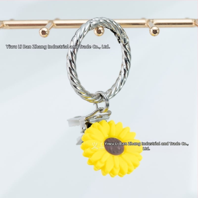 Μεταλλικοί κλιπ για αποσκευή και γυαλιά με ηλεκτροπλατίωση και μοτίβο χρυσάνθεμο, πρωτότυπος σχεδιασμός Li ban zhang, φθινόπωρο 2024