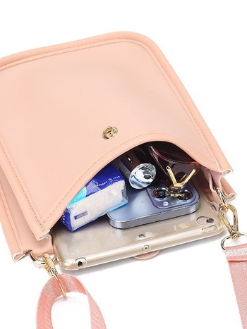 PU plecu soma – pilsētas vienkāršība, kvadrāta forma, trīsdimensiju konstrukcija