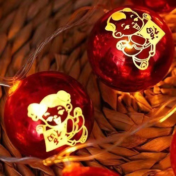 Коледна LED светлинна нишка със звездна огледална топка (батерийно захранване; входно напрежение до 36V; IP43 защита; пластмасов корпус; модел: Коледни звезди)