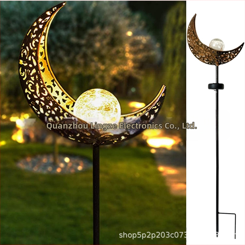 Соларна градинска лампа с кована луна – ажурен мотив, LED 0.5W, IP65, 6–12 ч, модел LZBK-TY-23001