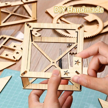 DIY 3D холографна пирамида за деца — дървена изработка от Poplar Board, модерен минималистичен стил, висяща украса