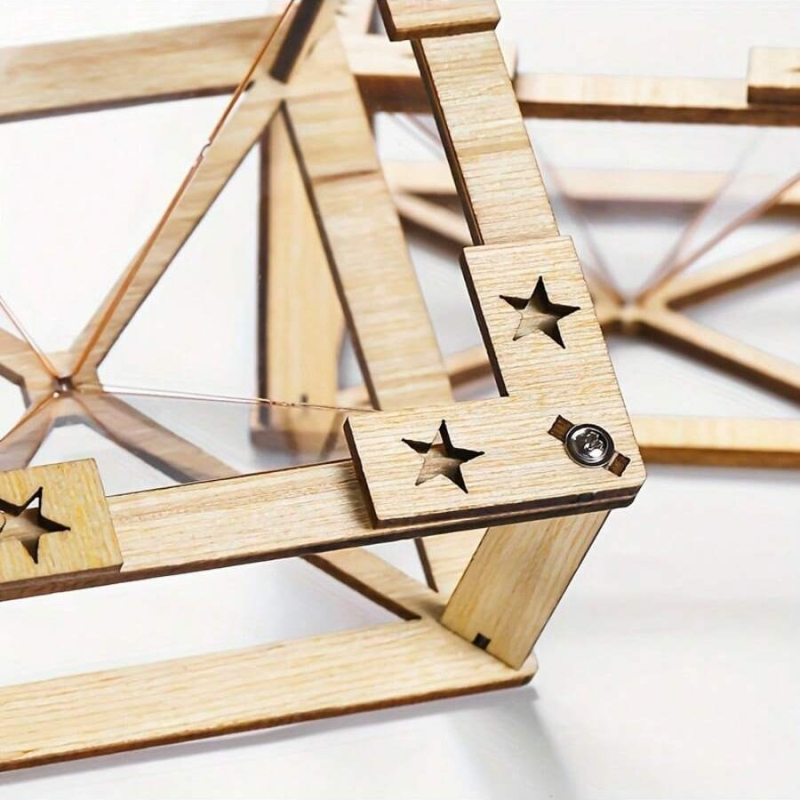 DIY 3D hologrāfiskā piramīdas rotaļlieta bērniem — koka konstrukcija no Poplar Board, mūsdienīgs minimālisms, karāms dekors