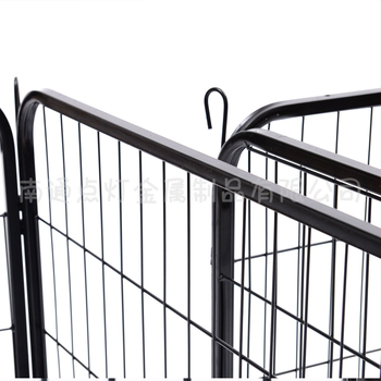 Κλουβί σκύλων εσωτερικού χώρου με παχιά μεταλλική κατασκευή και πόρτα με προστατευτική ράγα