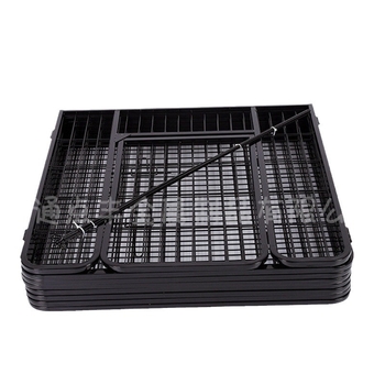 Κλουβί σκύλων εσωτερικού χώρου με παχιά μεταλλική κατασκευή και πόρτα με προστατευτική ράγα