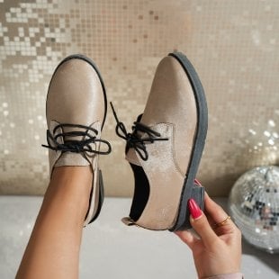 Sieviešu kurpes britu stilā ar šņorēm, sintētiska āda PU augšdaļa, gumijas zole, zems profils (0–3 cm), modes formālais stils