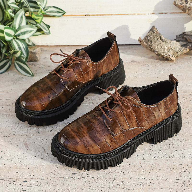 Sieviešu ādas mokasīni ar apaļu purnu, PU augšdaļa, gumijas zole, šņorēšana, vidējais papēdis 3–6 cm