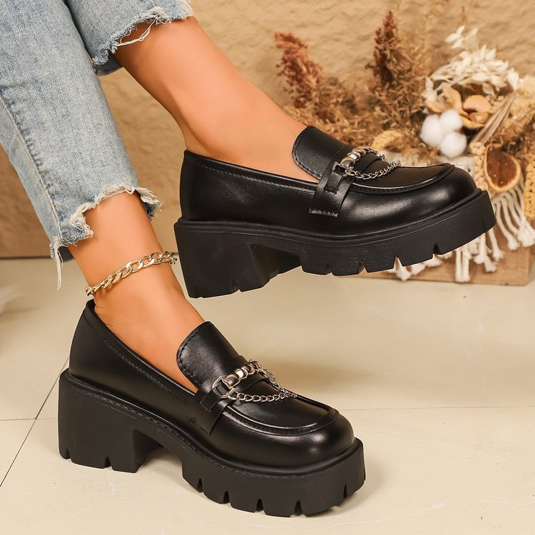 Loafers ar apļveida purnu, PU augšdaļa, gumijas zole, Slip-On, vidējais papēdis 3–6 cm