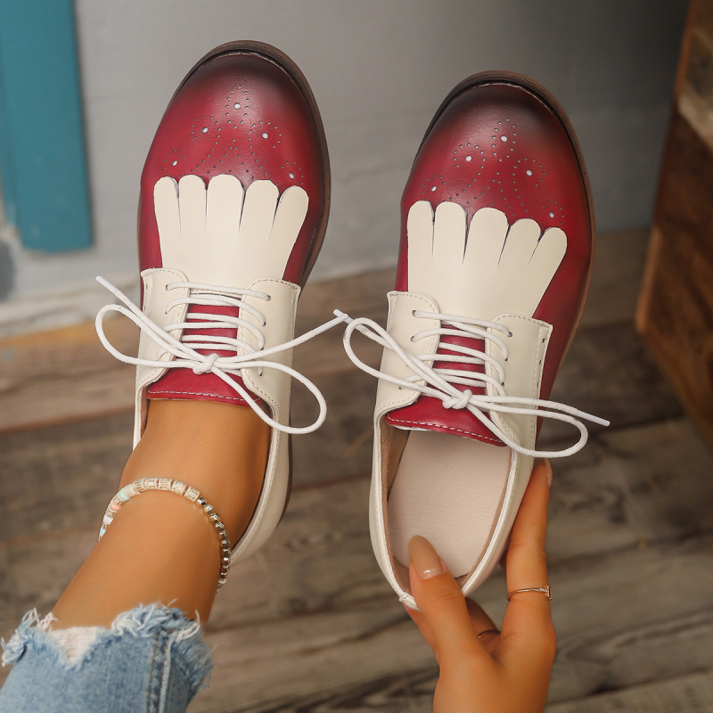 Ikdienas sieviešu kurpes ar assu purnu, zemākais blokveida papēdis, priekšējā šņorēšana un reses detaļas, virsūde no mākslīgā PU, gumijas zole, iekšpuse no ultra-fiber.