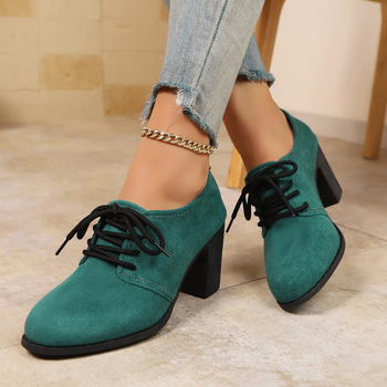 Γυναικείες γόβες με μυτερό нос, κορδόνια μπροστά, σουέντ επάνω, δερμάτινη επένδυση, χοντρός τακούνι 3–6 εκ