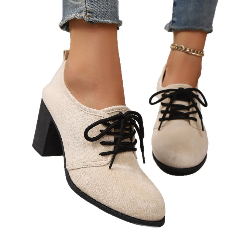 Sieviešu kurpes ar asasformas purnu, priekšā šņorēšana, velūra augšdaļa, ādas iekšpuse, gumijas zole