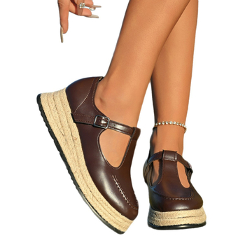 Παπούτσια Mary Jane με στρογγυλή μύτη, PU επάνω μέρος με γυαλισμένο φινίρισμα δέρματος, κλινοειδές τακούνι, μεσαίο ύψος 3-5 cm, κλείσιμο με αγκράφα