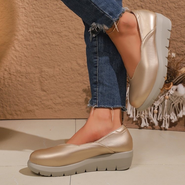 Sieviešu ikdienas PU apavi, bez šņorēm, apaļa purngala, klinveida papēdis 3–5 cm, sekla atvere