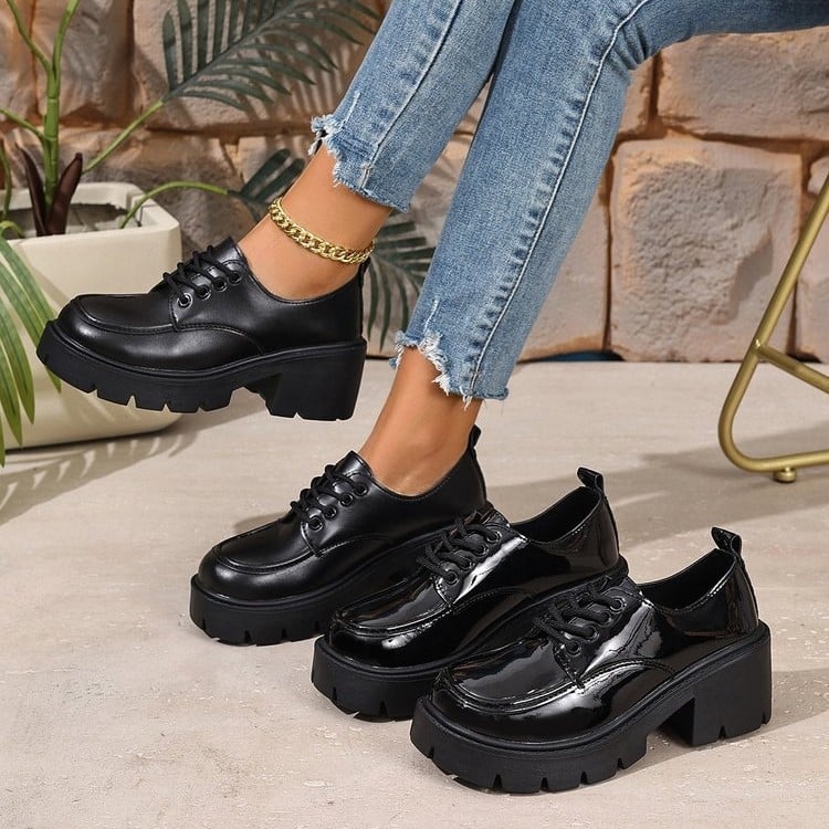 Sieviešu loaferi britu stilā, PU augšdaļa, lakaina āda, apaļa purngala, vidēja papēža 3–5 cm