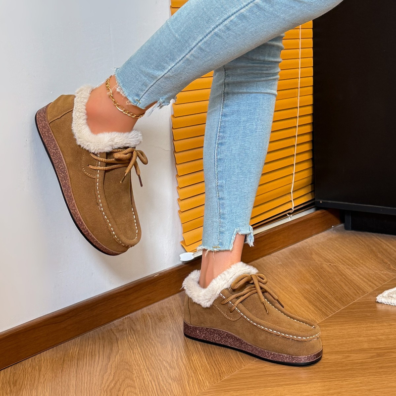 Unisex ζεστά loafers με συνθετικό δέρμα στην επάνω επιφάνεια, επένδυση από ψεύτικη γούνα, χαμηλό ύψος, στρογγυλή μύτη, καουτσούκ σόλα