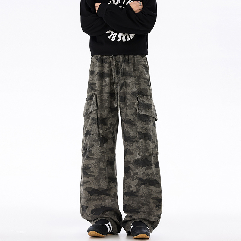 LKTM Darbinės kelnės su kamufliažu, tiesus kirpimas, vidurio liemuo, raištinis užsegimas, patchwork detalės kišenėse, medvilnės mišinys